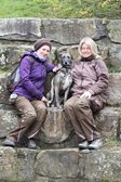 Vera Kraft und Daniela Zürner mit Luna